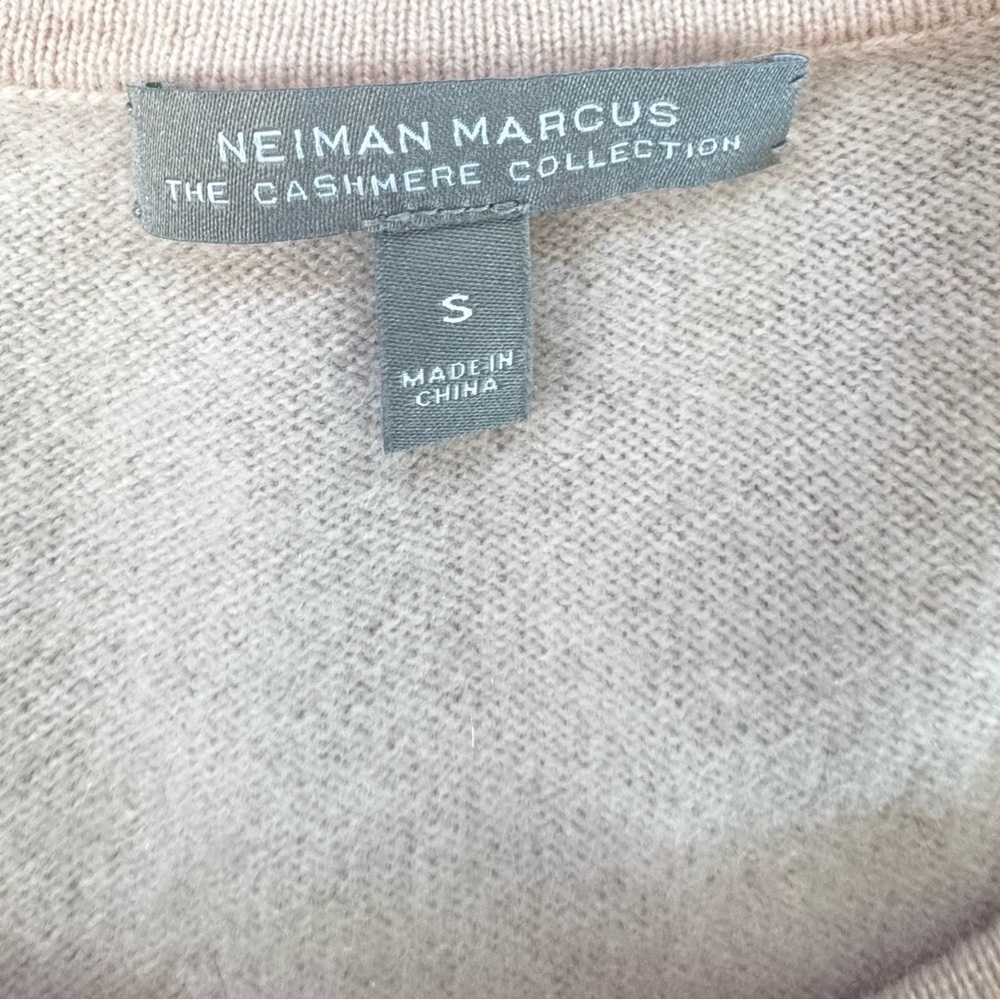 Neiman Marcus Cashmere Sweater - Soft Pink